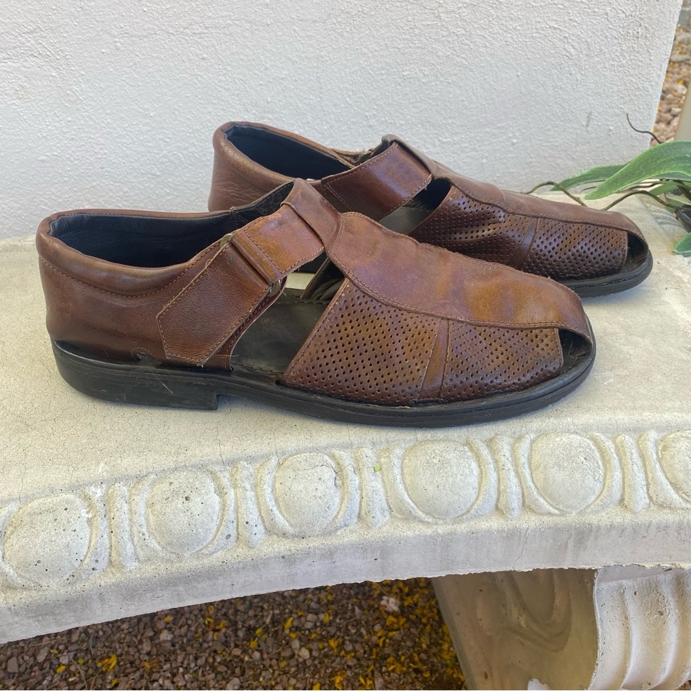 🎣TOMMY BAHAMA Italian Leather Closed Toe Fisherman Sandal 11